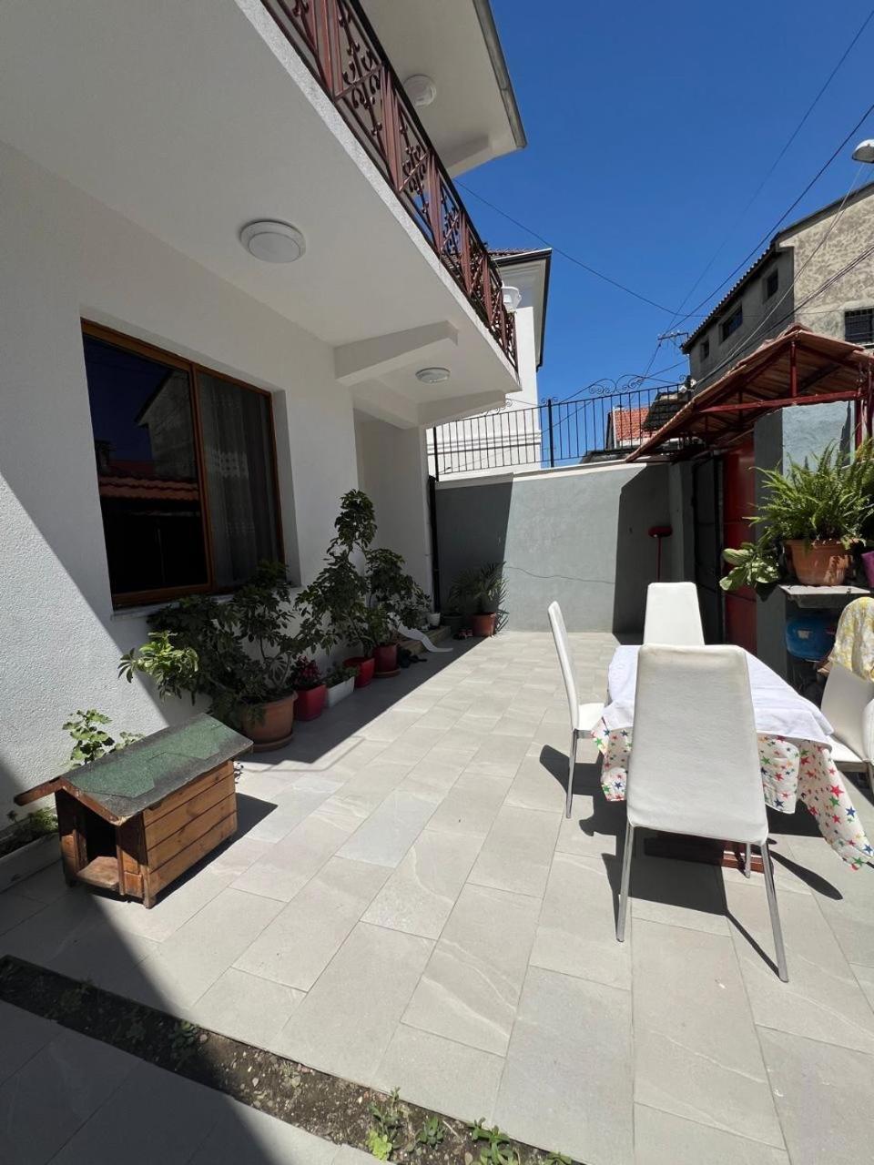 David Guesthouse Shkoder Luaran gambar